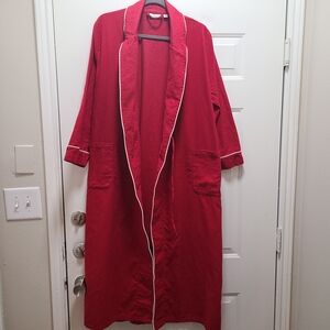 L.L. Bean Women's Large Petite Red Robe with White Piping 100% Cotton NO BELT